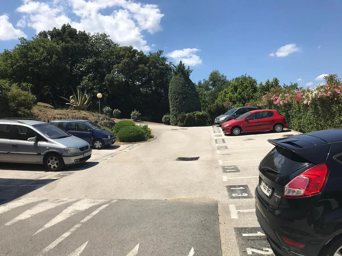 Studio Climatise Piscine Parking - Prix Du Voyageur 2023 Et 2024 ! Merci Cogolin